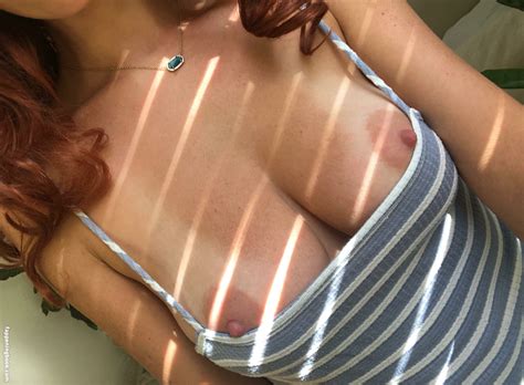 MilfyDilfy628 Nude OnlyFans Leaks Fappening FappeningBook