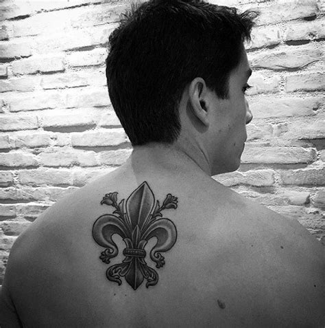 Tatouages De Fleur De Lys Et Leur Signification