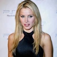 NIKKI SCHIELER ZIERING AMANDA SWISTEN NUDE XHamster