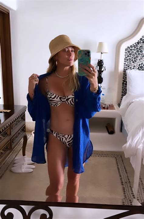 HILARY DUFF BIKINI 1 DrunkenStepFather