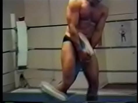 Pelea De Ballbusting XVIDEOS