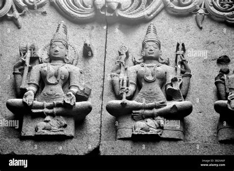 lord shiva idols black  white stock  images alamy