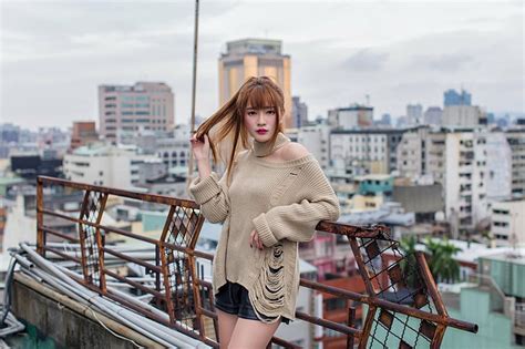 Wanita Asia Brunette Kedalaman Lapangan Gadis Lipstik Model Wanita Wallpaper HD