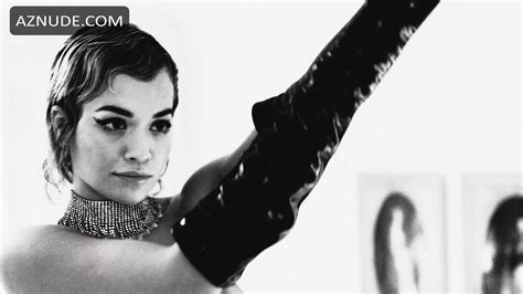 Rita Ora Nude Video Filmed By Alex La Cruz In The Desert For Love Magazine AZNude