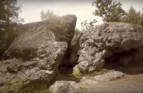 There's A Terrifying Haunted Cave In Massachusetts And It's Not For The