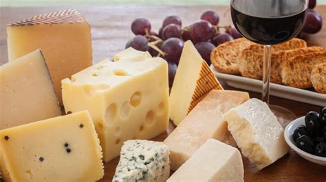 Quais São Os Queijos Brancos - Queijos brancos têm mais cálcio e lactose: veja como escolher - 17/02 ...