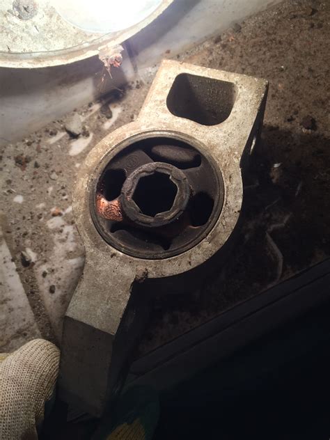 Задний сайлентблок переднего рычага А5 фл — Skoda Octavia A5 Mk2, 1,6 л ...