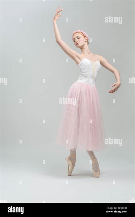 Blonde Ballerina In Studio Stock Photo Alamy