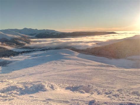 Magnifique Soleil Sur Le Sancy Et Mer De Nuages Au Pied Photolive