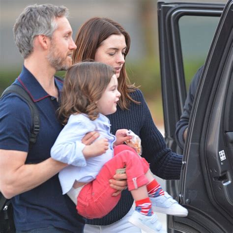 Así De Grande Está Jonathan El Hijo De Anne Hathaway