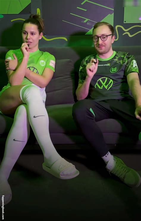 Lena Oberdorf Lena Oberdorf Nude Onlyfans Leaks Fappening Fappeningbook