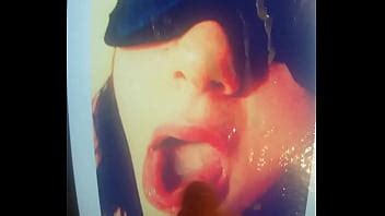 Homenaje De Karl XVIDEOS