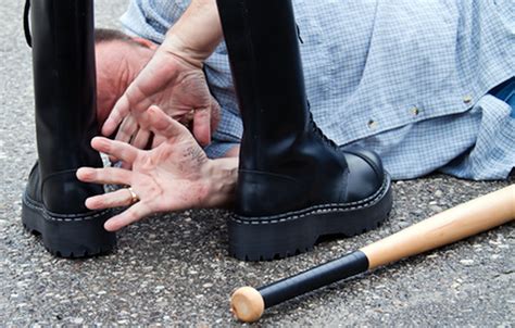 Nothilfe Definition, Erklärung und Bedeutung in StGB & BGB