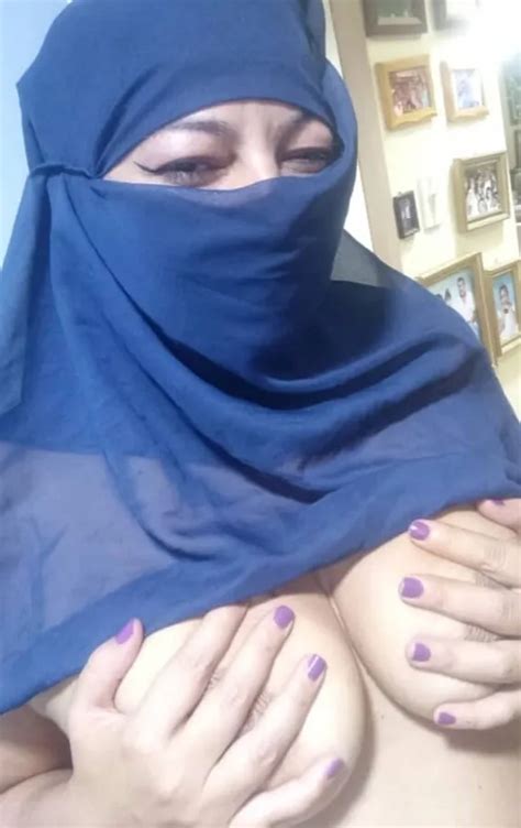 Sexy Amateur Arab Wife Gone Wild 5 Pics XHamster