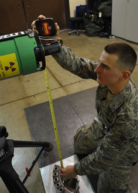 Airmen use X-rays to keep aircraft in fight > Osan Air Base > Stories