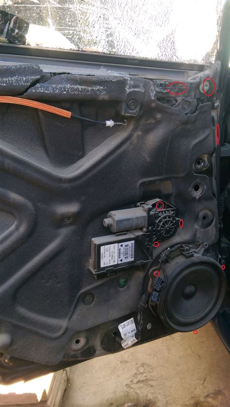 Замена заднего бокового стекла A4 b6 — Audi A4 (B6), 1,8 л, 2002 года ...