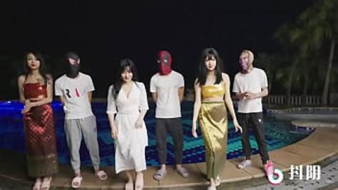 VLXX GAME SHOW SEX TRUNG QUỐC HOT NHẤT NĂM Phang nhau tập thể ở bể bơi