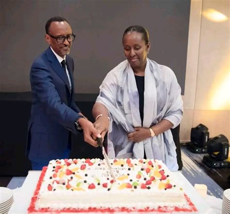 Isabukuru Nziza Papa H E Paul Kagame Na Mad Rwanda Rwot