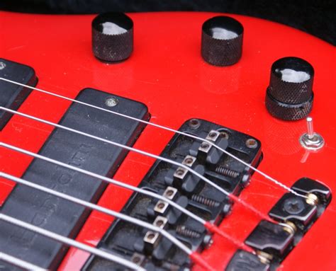 Superb Red 1991 Warwick 6 String Custom Thumb Bass Sims Fret Lights Ex Mario Cipollina Huey