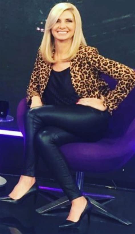 Hombre El destape hot de la periodista Débora Plager