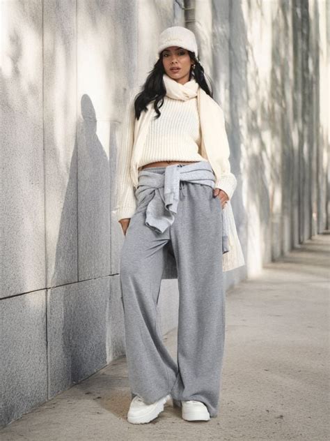 Pullover Farbe Nude SINSAY BS X