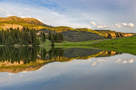 10 Best Hiking Trails in Yellowstone National Park - Take a Walk ...