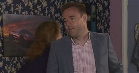 Itv Corrie Fans Horrified By Pre Watershed Sex Scenes In The Soap Manchester Evening News