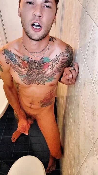 Iconic Moment From Hotel Room Jerkoff Gay Amateur Porn Feat RobLikesDares XHamster