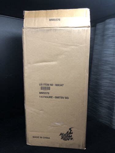 Hot Toys Mms Gwen Stacy Art Box Only With Brown Shipper