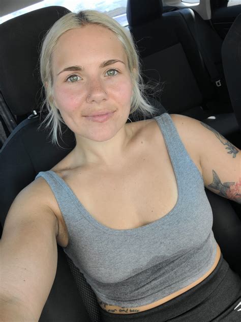 Are sweaty girls welcome here 😁 F26 : r/selfie