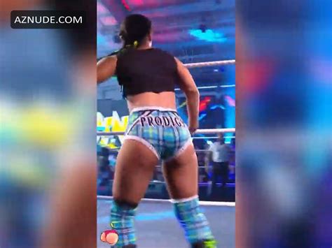 ROXANNE PEREZ Nude AZNude