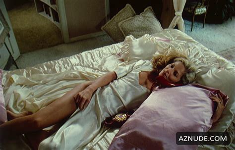 HELEN SHAVER Nude AZNude