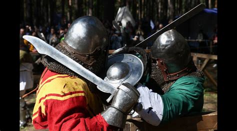 Милонов предложил признать средневековый исторический бой видом спорта в РФ