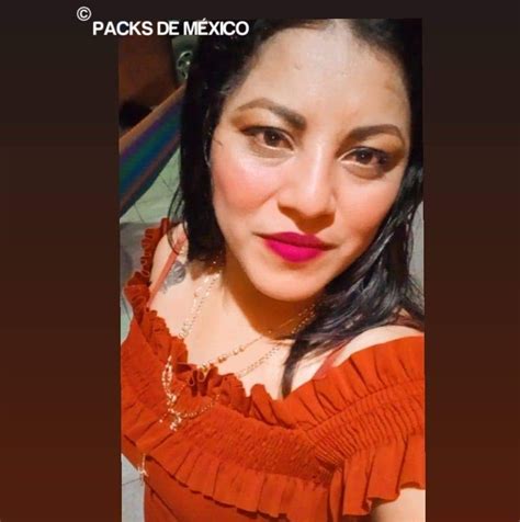 Ross Tapia Xul Yucatán Pequeño Pack De Sabrosa Milf Mostrando Sus Ricas Tetas Y Vagina