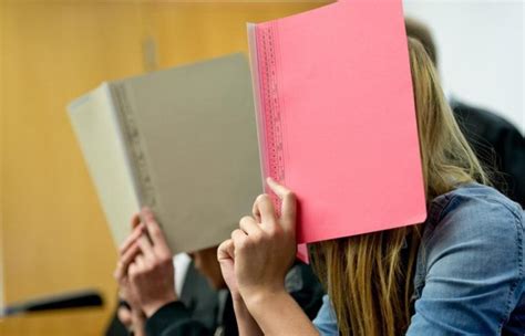 Arrest für Sex im Erlebnisbad Gericht zeigt Video öffentlich