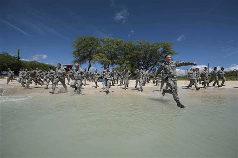 141st Sfs Trains For Jungle Warfare In Hawaii 141st Air Refueling