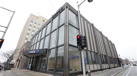 Frustrated users are reporting Chase bank fraud to local authorities 23