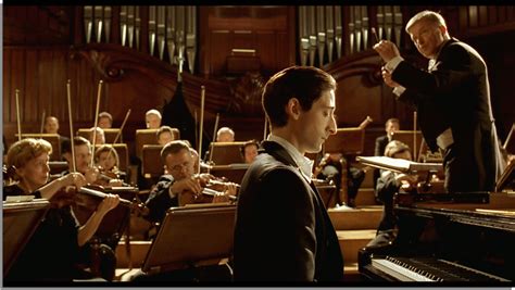 The Pianist (2002) - bluscreens