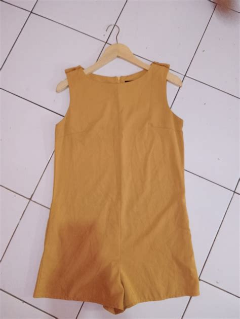 Jumpsuit Mustard Fesyen Wanita Pakaian Wanita Gaun Rok Di Carousell