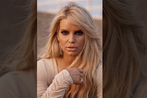 Jessica Simpson Blonde Hair 2022