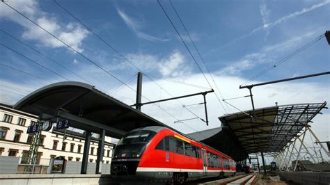 Bahn Panne Kleinkind F Hrt Allein Im Zug Von Jena Nach Erfurt Welt