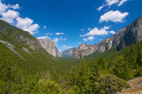 Yosemite Valley In California Free Stock Photo - Public Domain Pictures