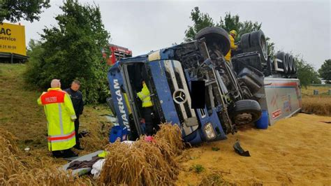 Th Ringen Getreidelaster Umgekippt A Abfahrt Erfurt Vieselbach