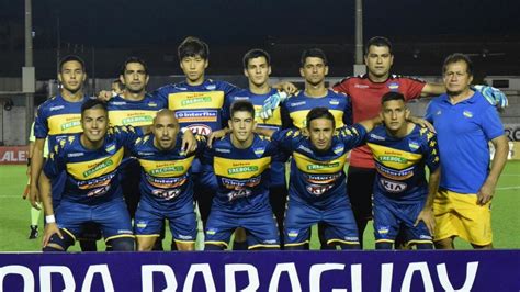 Sportivo Trinidense El Rival De Boca Un Presidente Rockero Y La