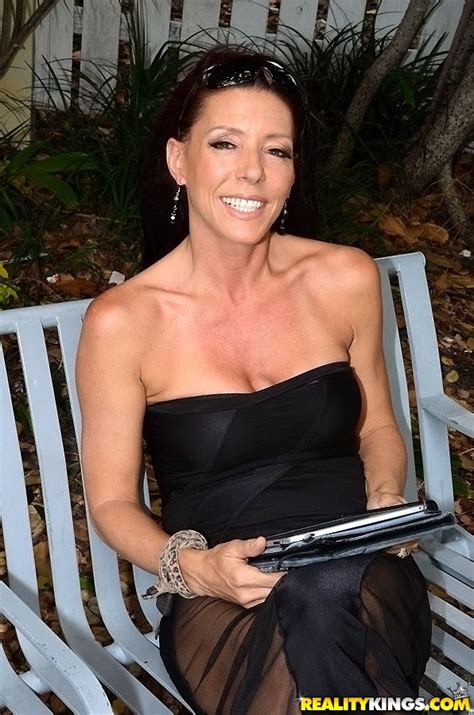 Mature Woman Is Sucking Her Lover S Dick MILF Fox