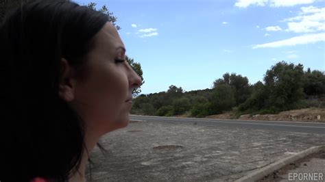 Brunette MILF Is Peeing Outdoor Latoya A