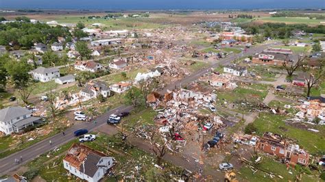 4 Dead 35 Injured In Greenfield Iowa As Dozens Of Tornadoes Impact 6 States Abc News