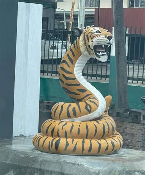 potret patung nyeleneh  bikin bertanya tanya bukti kreativ