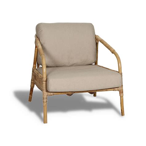 Fauteuil En Tissu Beige Avec Structure En Rotin Tressé Pour La Maison