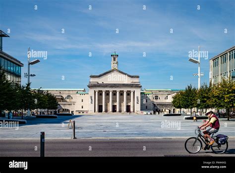 Guildhall Square Southampton Hi Res Stock Photography And Images Alamy